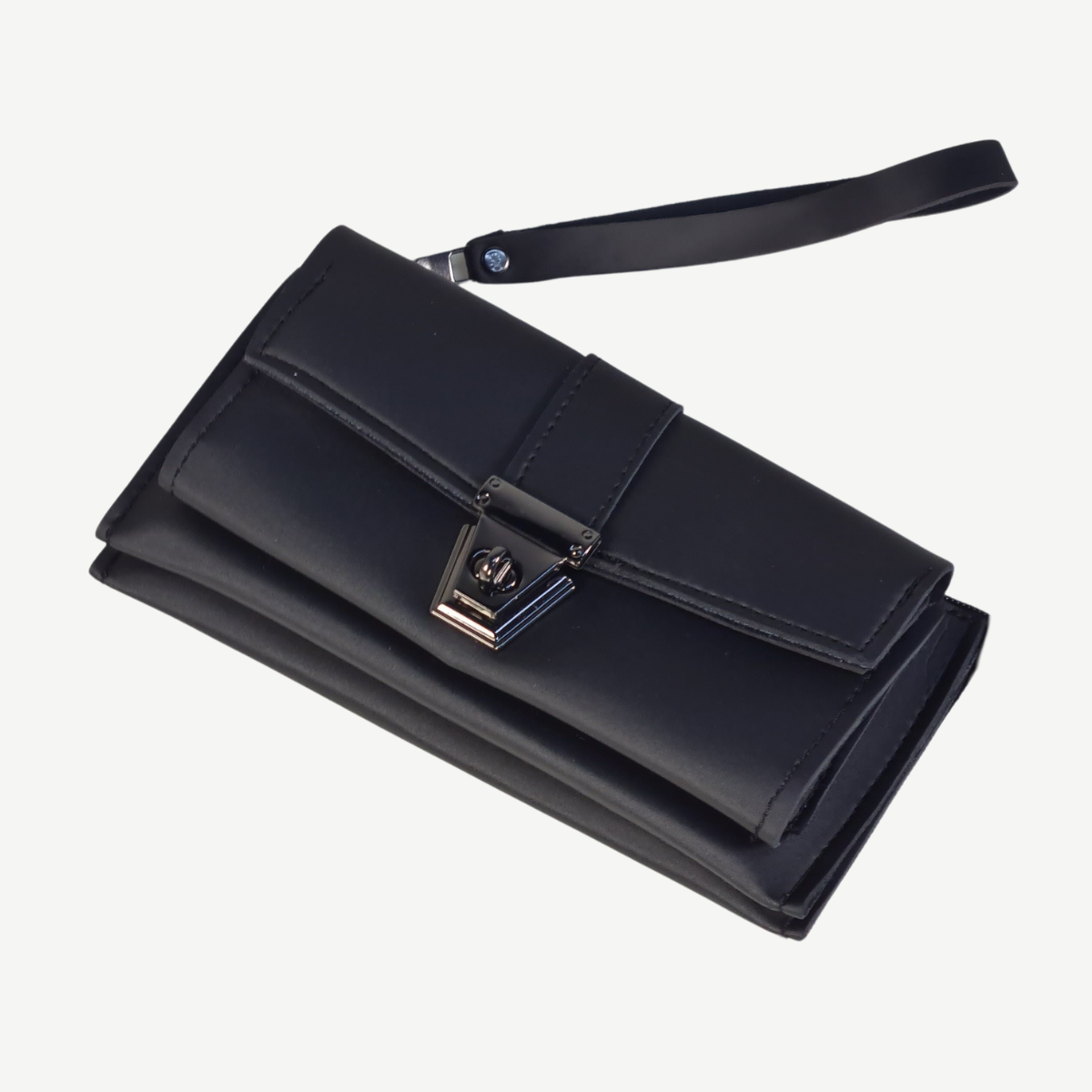 Blackout Chic Wristlet (D86)